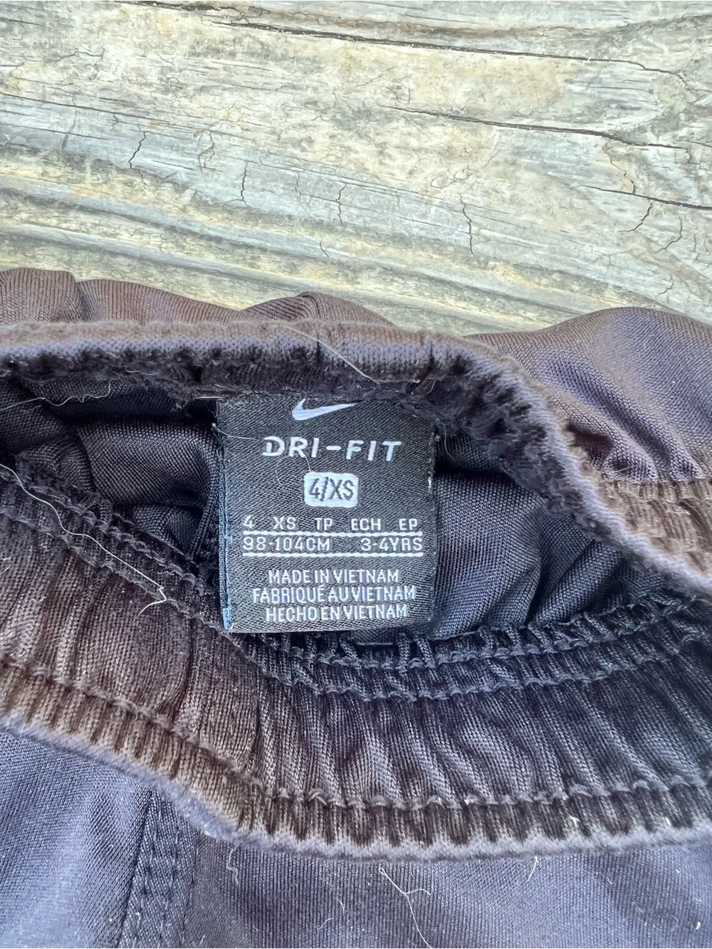 Nike Kids Black Athletic Shorts with Swoosh size 4/xs